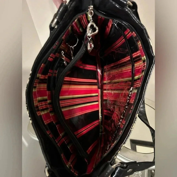 Gently Used GIGI HILL Coated Canvas Black and White Paisley Bag - Picture 4 of 5